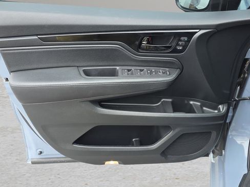 Used 2024 Honda Odyssey Touring image 9