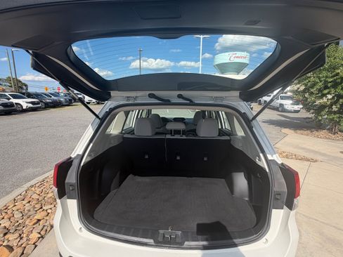 Used 2020 Subaru Forester w/ Alloy Wheel Package AWD/4WD image 3