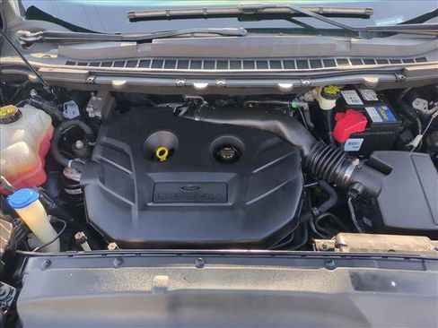 Used 2016 Ford Edge SE image 21