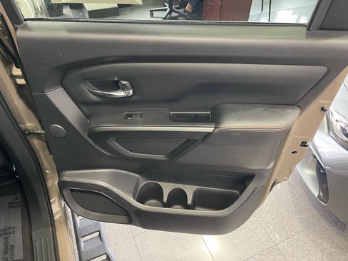 Used 2023 Nissan Titan PRO-4X w/ Pro-4x Convenience Package AWD/4WD image 42