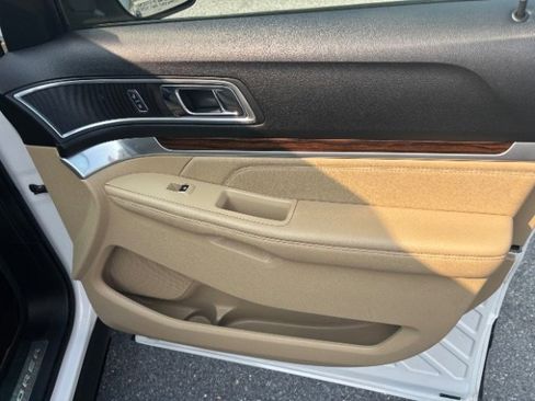 Used 2016 Ford Explorer Limited w/ Equipment Group 301A image 62
