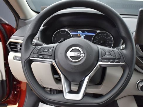 New 2025 Nissan Altima 2.5 SV w/ SV Special Edition Package image 12