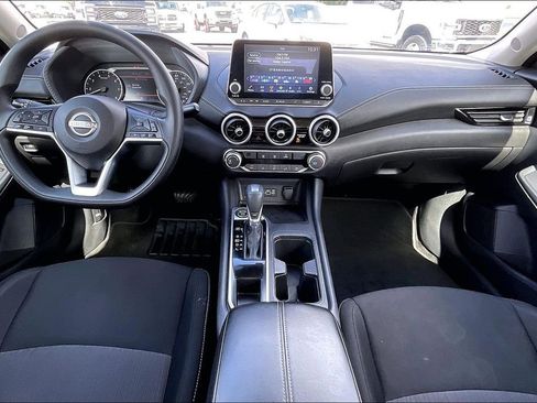 Used 2024 Nissan Sentra SV image 7