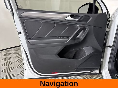 Used 2023 Volkswagen Tiguan SE R-Line FWD image 11