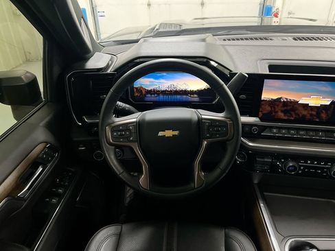 Used 2024 Chevrolet Silverado 2500 High Country w/ Technology Package AWD/4WD image 11