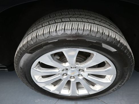 Used 2022 Chevrolet Tahoe Premier AWD/4WD image 9