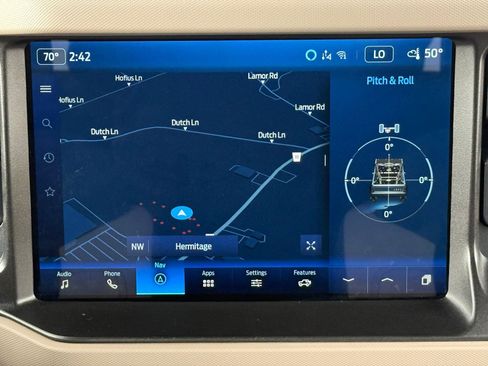 Used 2022 Ford Bronco Wildtrak image 2