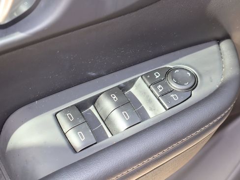 Used 2025 Buick Enclave Preferred FWD image 22