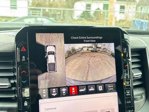 New 2026 RAM 2500 Laramie AWD/4WD image 13