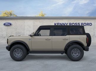 New 2025 Ford Bronco Outer Banks w/ Sasquatch Package AWD/4WD video 3