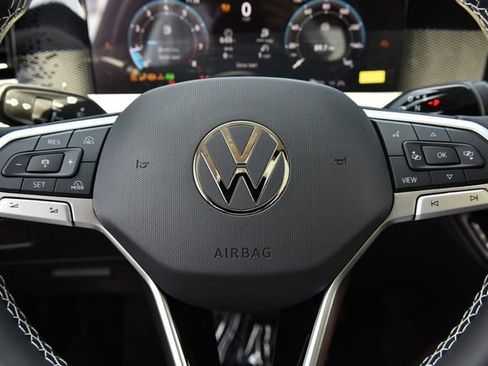 New 2026 Volkswagen Tiguan SE AWD/4WD image 18