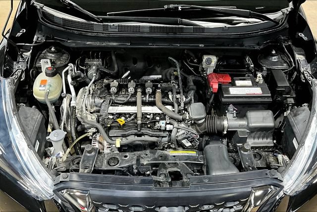 Used 2019 Nissan Kicks SR w/ Exterior Package FWD image 28