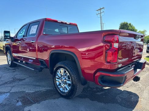Used 2024 Chevrolet Silverado 2500 High Country w/ Technology Package AWD/4WD image 6