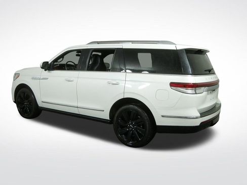 Used 2024 Lincoln Navigator Reserve w/ Equipment Group 201A AWD/4WD image 7