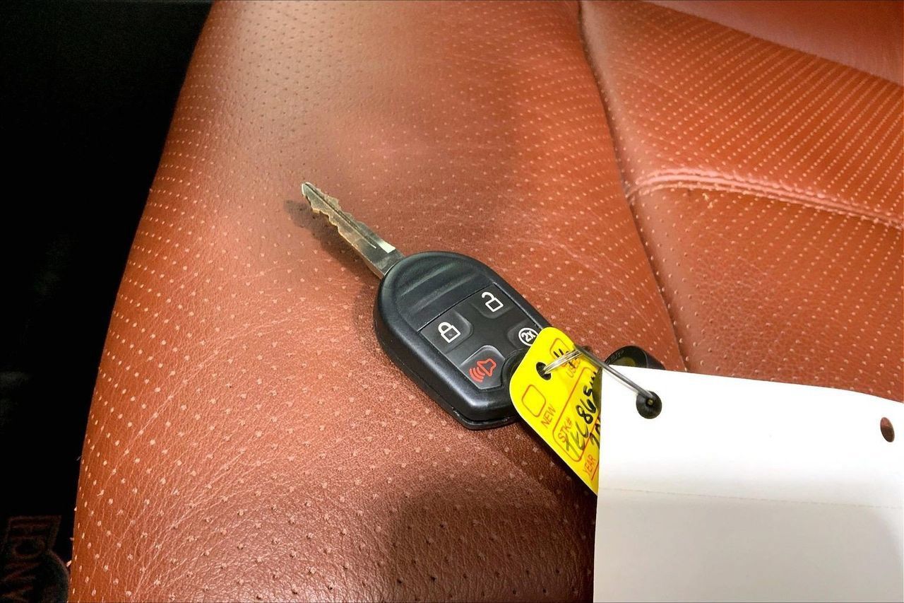 Used 2012 Ford F250 King Ranch w/ King Ranch w/Chrome Pkg RWD image 19
