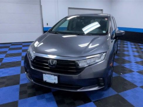 Used 2024 Honda Odyssey EX-L image 3