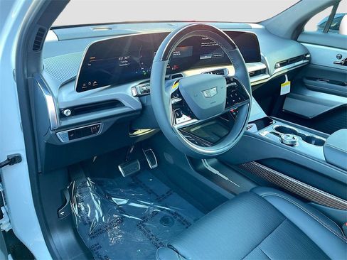 New 2026 Cadillac Vistiq Luxury image 8