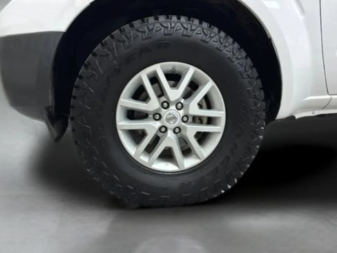 Used 2018 Nissan Frontier SV AWD/4WD image 29