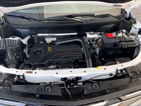 Used 2025 Chevrolet Equinox LT image 29