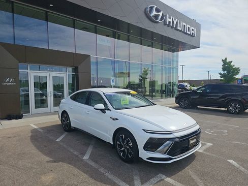 Certified 2025 Hyundai Sonata SEL AWD/4WD image 7