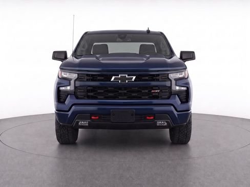 Used 2022 Chevrolet Silverado 1500 LT Trail Boss w/ Convenience Package II AWD/4WD image 2