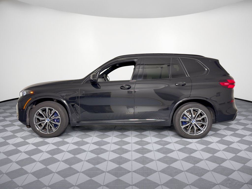 Used 2025 BMW X5 xDrive50e w/ Executive Package AWD/4WD image 2