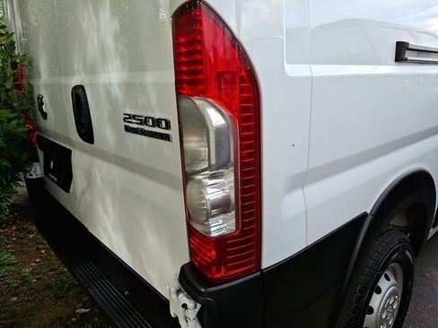 Used 2023 RAM ProMaster 2500 FWD image 10