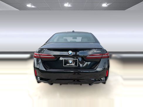Used 2026 BMW 530i w/ M Sport Package RWD image 9