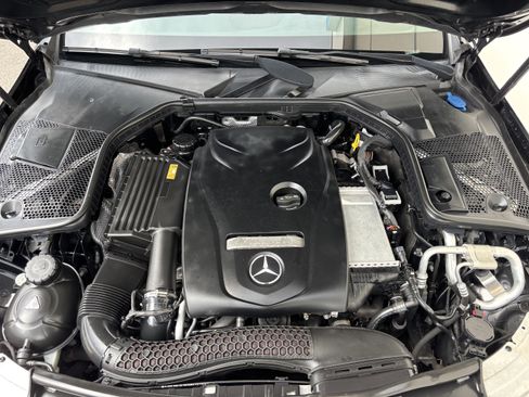 Used 2017 Mercedes-Benz C 300 4MATIC image 7