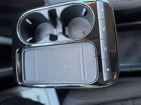 New 2026 Hyundai Ioniq 5 SE image 3