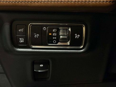 Certified 2023 Lincoln Nautilus Reserve w/ Equipment Group 201A image 10