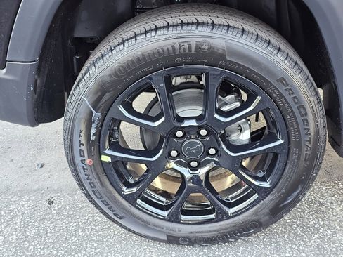 New 2026 Jeep Compass Latitude image 9