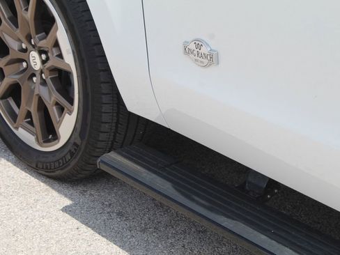 Used 2025 Ford Expedition King Ranch image 7