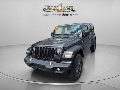 Used 2020 Jeep Wrangler Unlimited Sport AWD/4WD image 4
