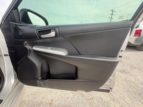 Used 2013 Toyota Camry SE w/ Convenience Pkg FWD image 30