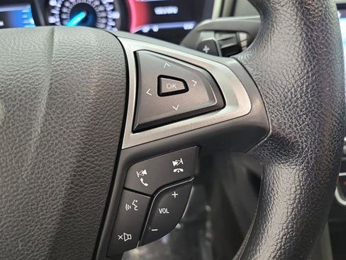 Used 2017 Ford Fusion SE w/ Fusion SE Technology Package image 21