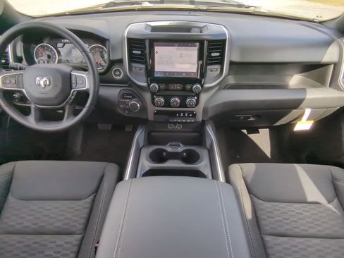 New 2026 RAM 1500 Express AWD/4WD image 13