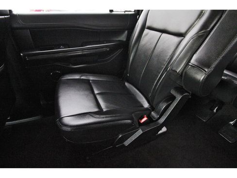 Used 2020 Ford Expedition XLT w/ Equipment Group 202A RWD image 14