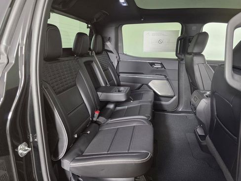 Used 2025 GMC Sierra EV Denali image 24