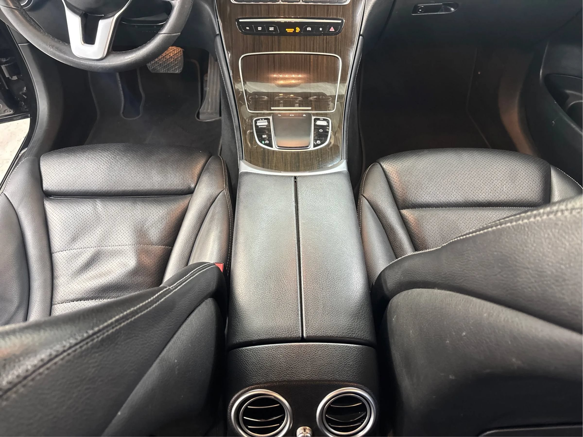 Used 2020 Mercedes-Benz GLC 300 4MATIC image 22