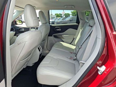 Certified 2020 Jeep Cherokee Limited AWD/4WD image 10