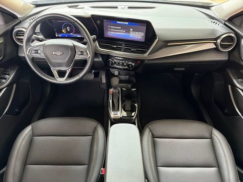 Used 2025 Chevrolet Trax ACTIV w/ Driver Confidence Package FWD image 22