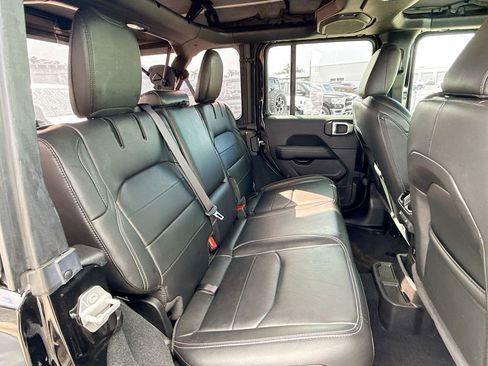 Used 2022 Jeep Wrangler Unlimited Sahara w/ Cold Weather Group image 31