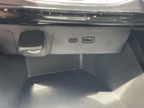 Used 2024 Chevrolet Trax LT w/ Driver Confidence Package FWD image 21