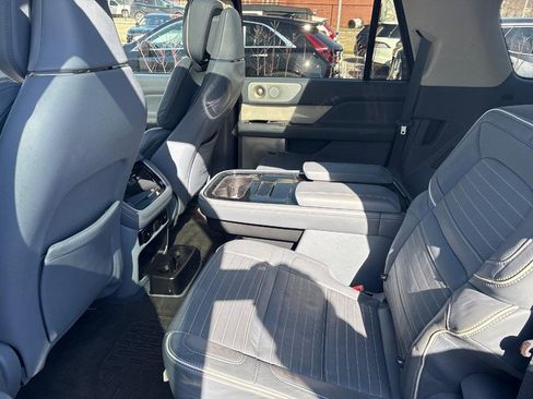Used 2023 Lincoln Navigator L Black Label image 6