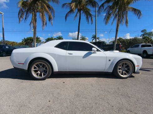 Used 2023 Dodge Challenger R/T Scat Pack image 4