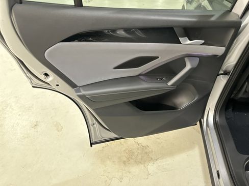 New 2026 Volkswagen Tiguan SE image 24