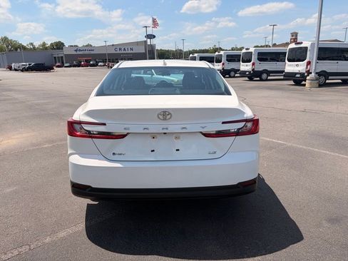 Used 2025 Toyota Camry LE image 6