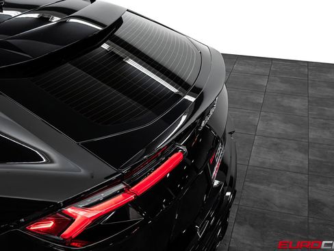 Used 2023 Lamborghini Urus S AWD/4WD image 16