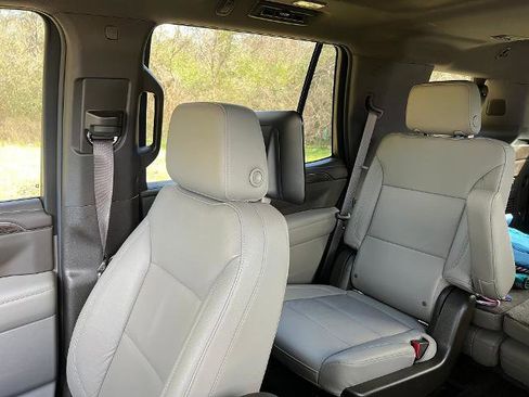 Used 2021 Chevrolet Tahoe Z71 w/ Z71 Off-Road Package image 25